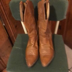 Justin western boots light brown
